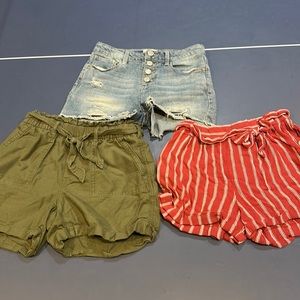 3 pairs of shorts Gap, SO, Jun Ivy 10/12 lot